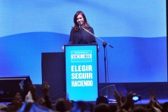 Cristina presenta candidatos del FPV