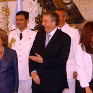 Néstor con Cristina y Michelle Bachelet