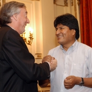 Néstor con Evo Morales, Presidente de Bolivia.