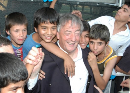 Cristina Fernandez De Kirchner Nestor Kirchner En El Dia Internacional De La Juventud En River Plate 2005 Cristina Fernandez De Kirchner