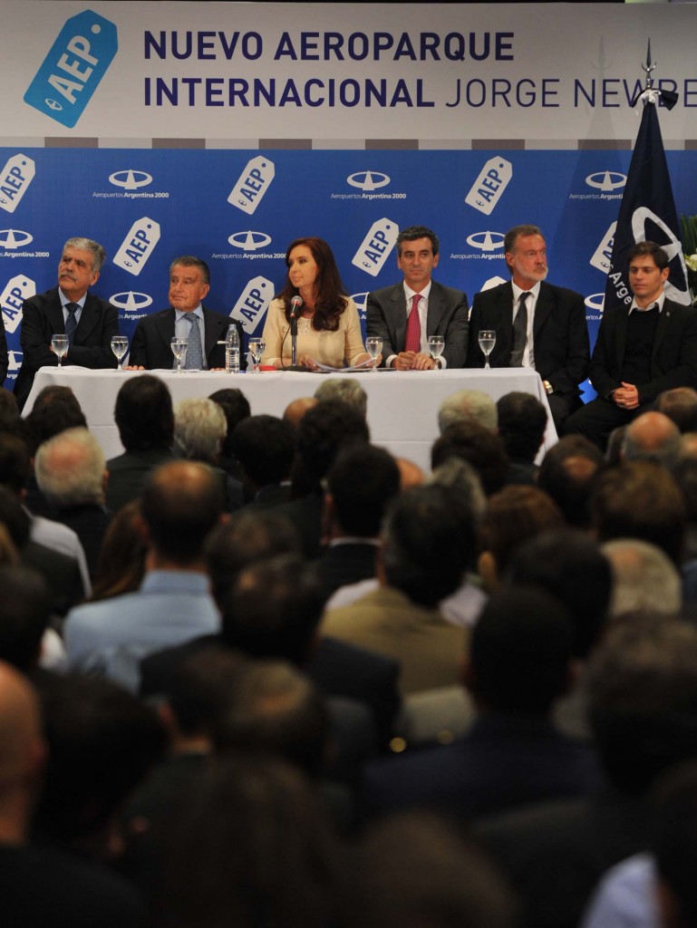 Acto de inauguración de obras de ampliación del Aeroparque metropolitano.