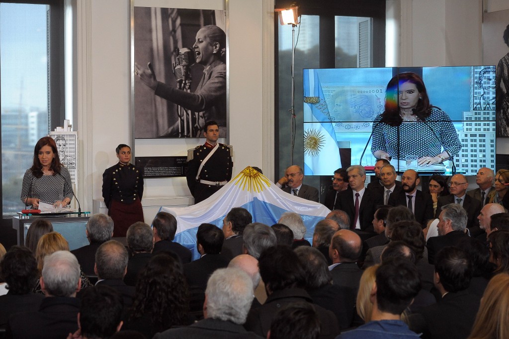 Homenaje de Cristina Kirchner a Perón e Yrigoyen.