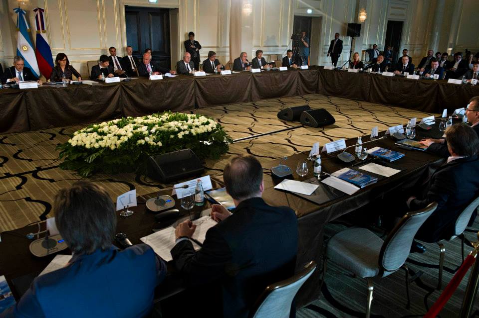 Reunión con CEOs de compañías rusas que buscan invertir en nuestro país. Cristina Kirchner.
