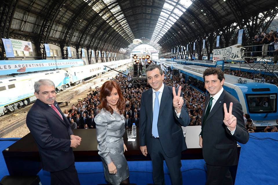Promulgamos la Ley de creación de Ferrocarriles Argentinos.