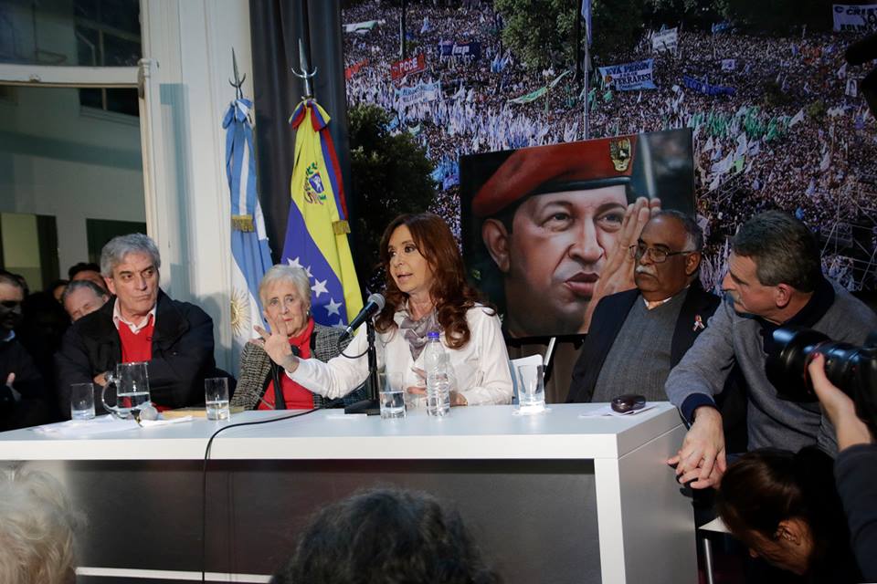 Cristina en el Instituto PATRIA: Hay que tener las ideas en la cabeza y el corazón con la gente | Cristina Fernandez de Kirchner